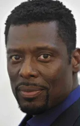 Имонн Уокер